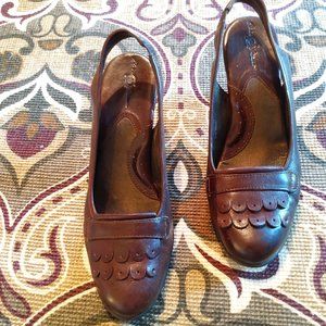 Born Crown Brown Leather Sling Back Shoes w/Scalloped Design Size 10